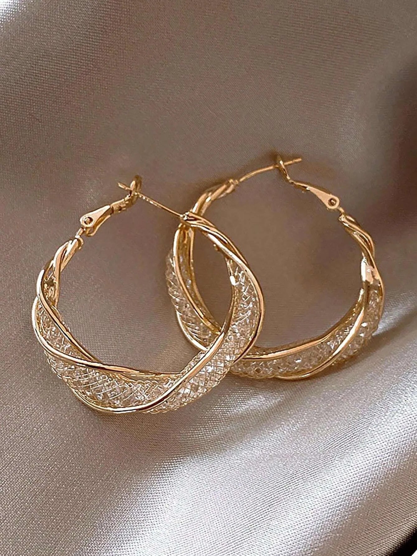 Eterna Glow Hoop Earrings