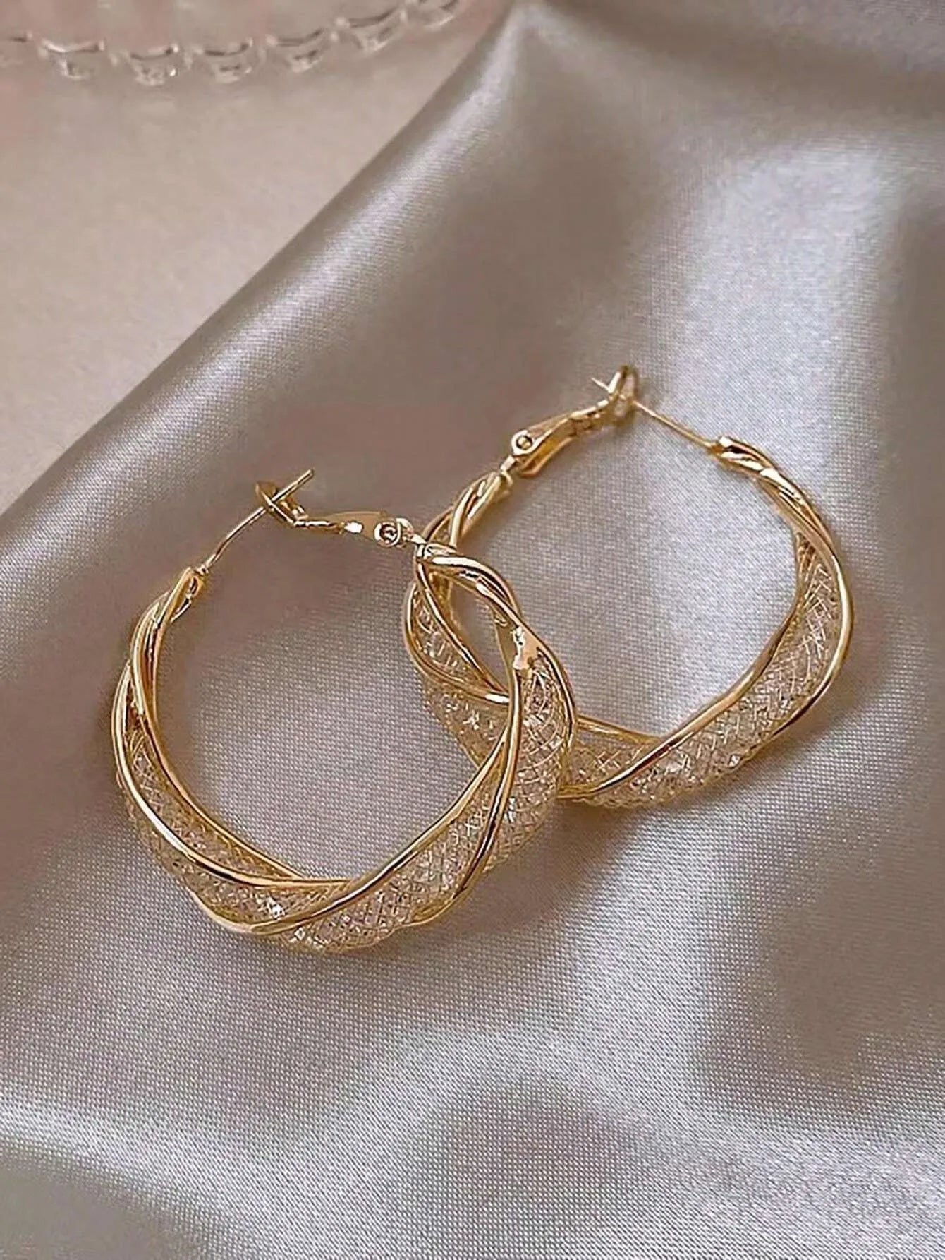 Eterna Glow Hoop Earrings
