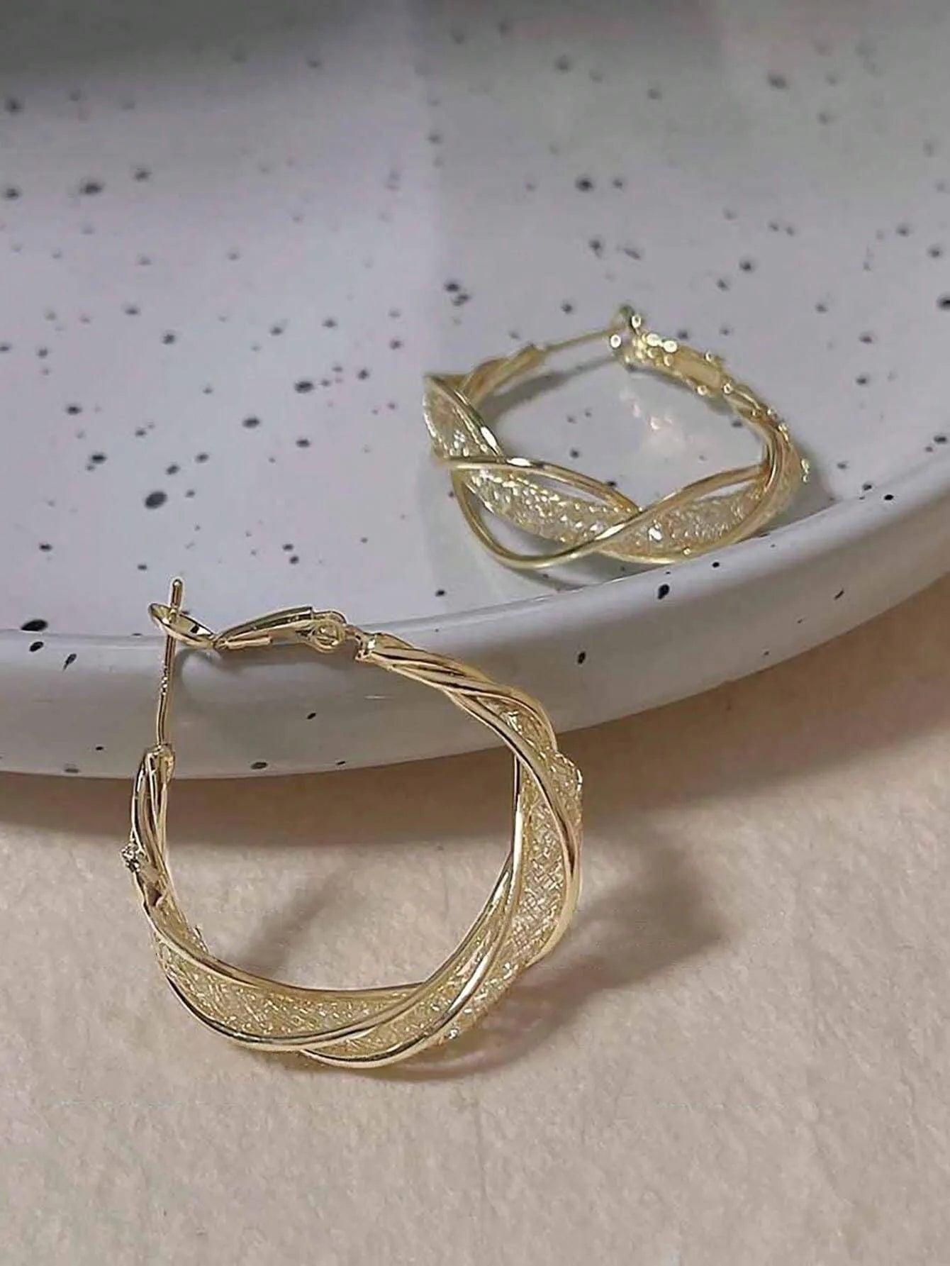 Eterna Glow Hoop Earrings