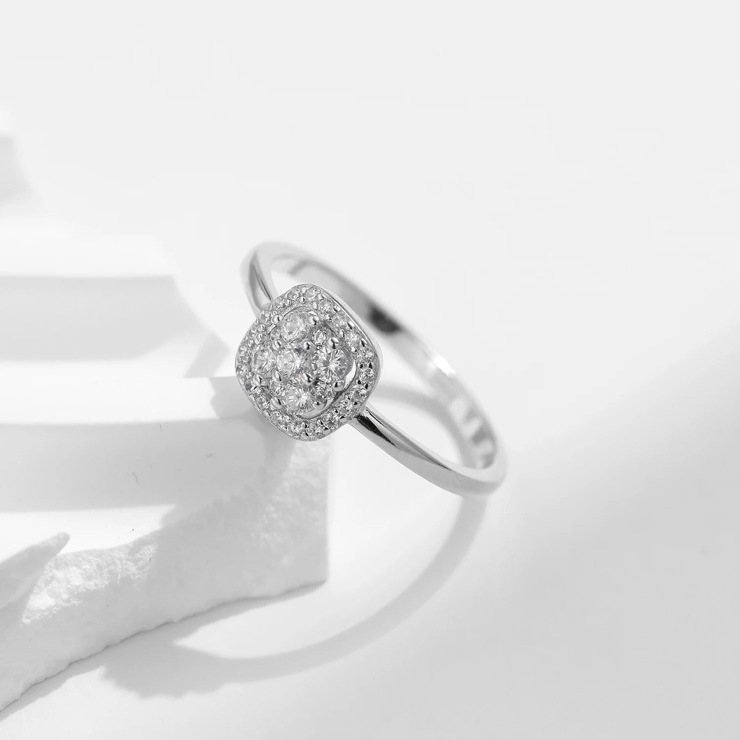 Luminous D-Clarity Moissanite Ring